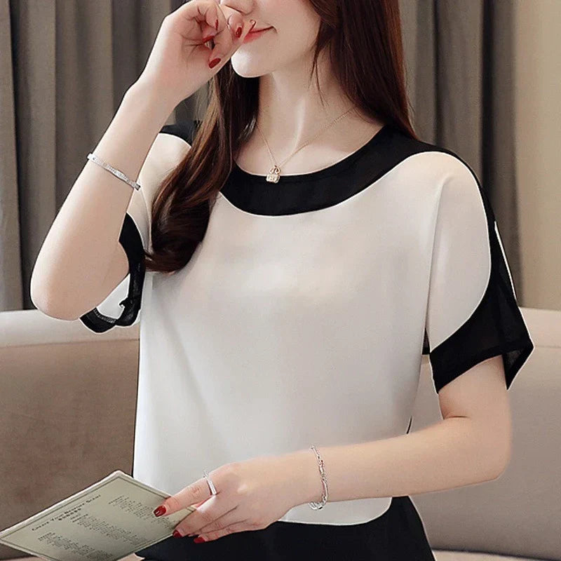 Chiffonbluse med korte ermer
