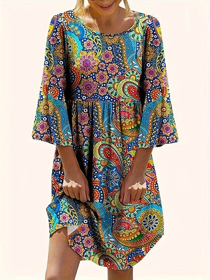 Sexy paisleykjole med rund utringning