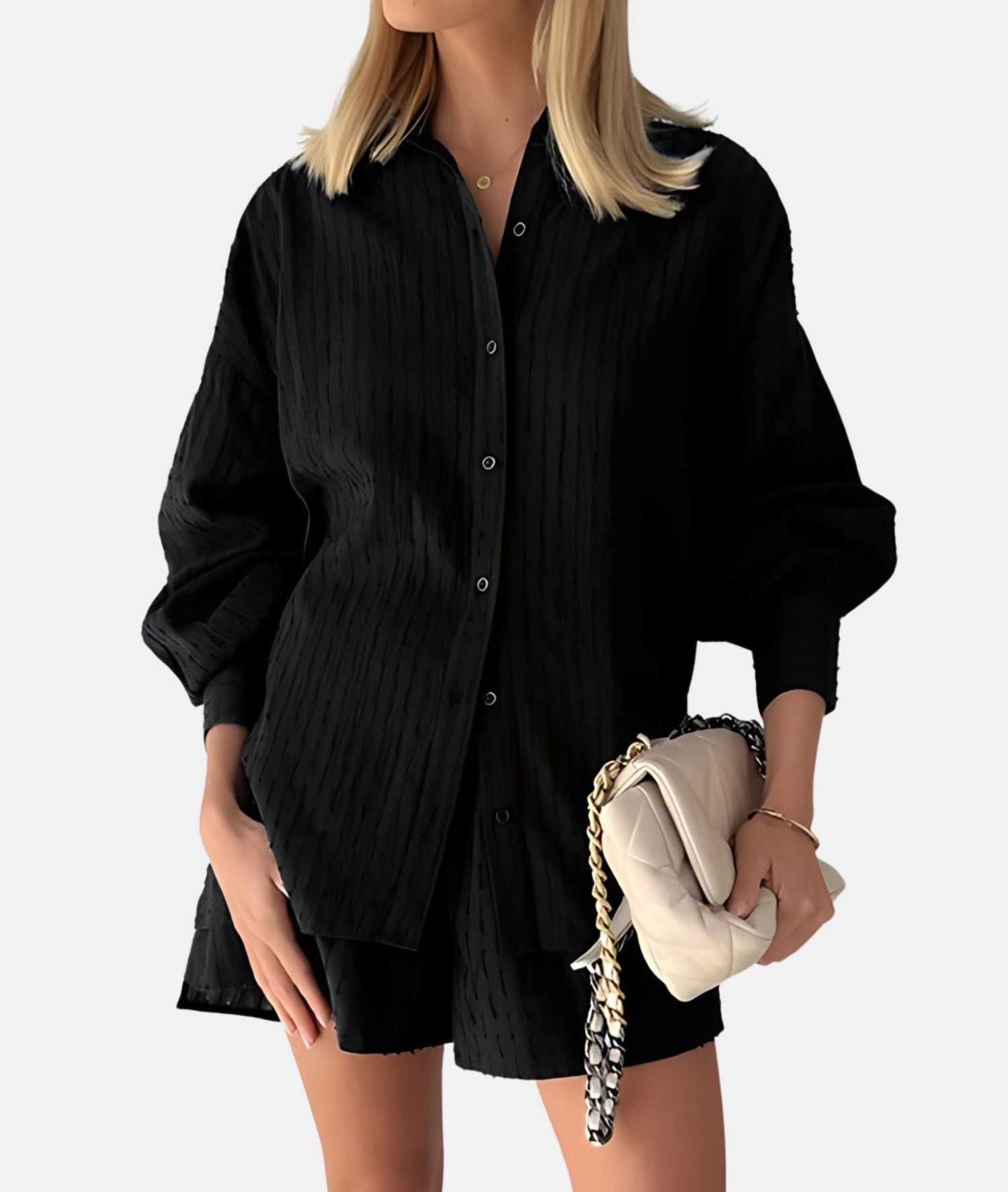 Elegant sett med skjorte og shorts i stoff