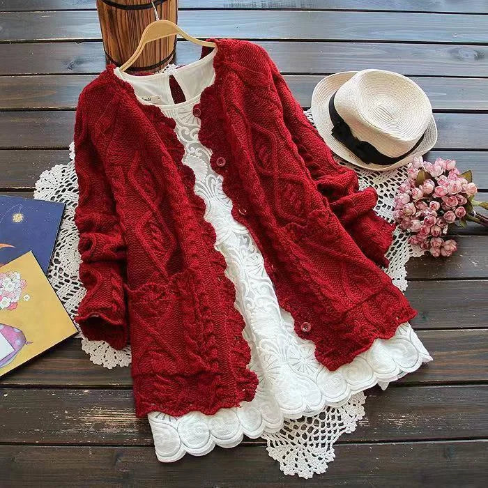 Elegant strikket cardigan med blonder
