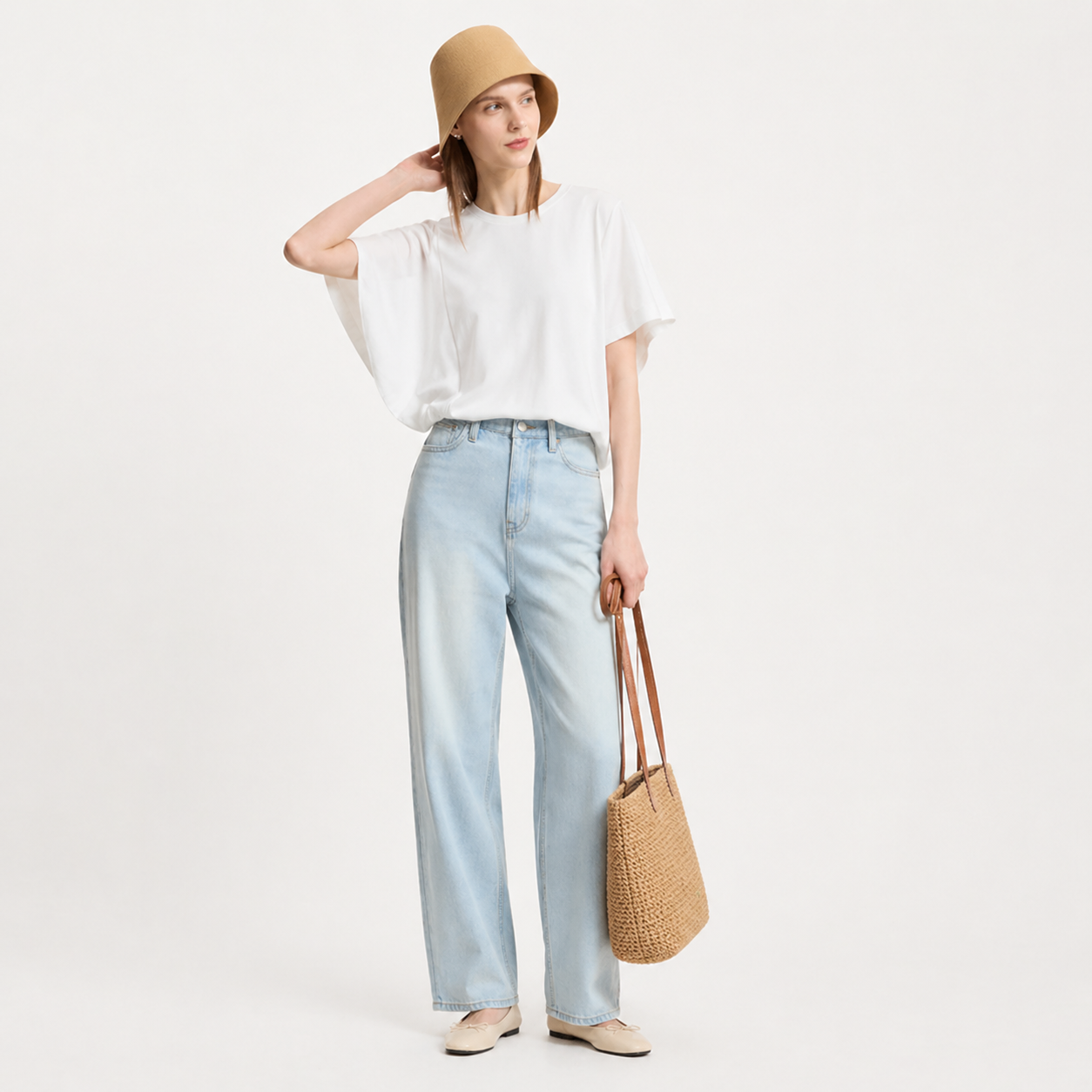 Chiffon T-skjorte til Dame – Sommerlig &amp; Minimalistisk Design