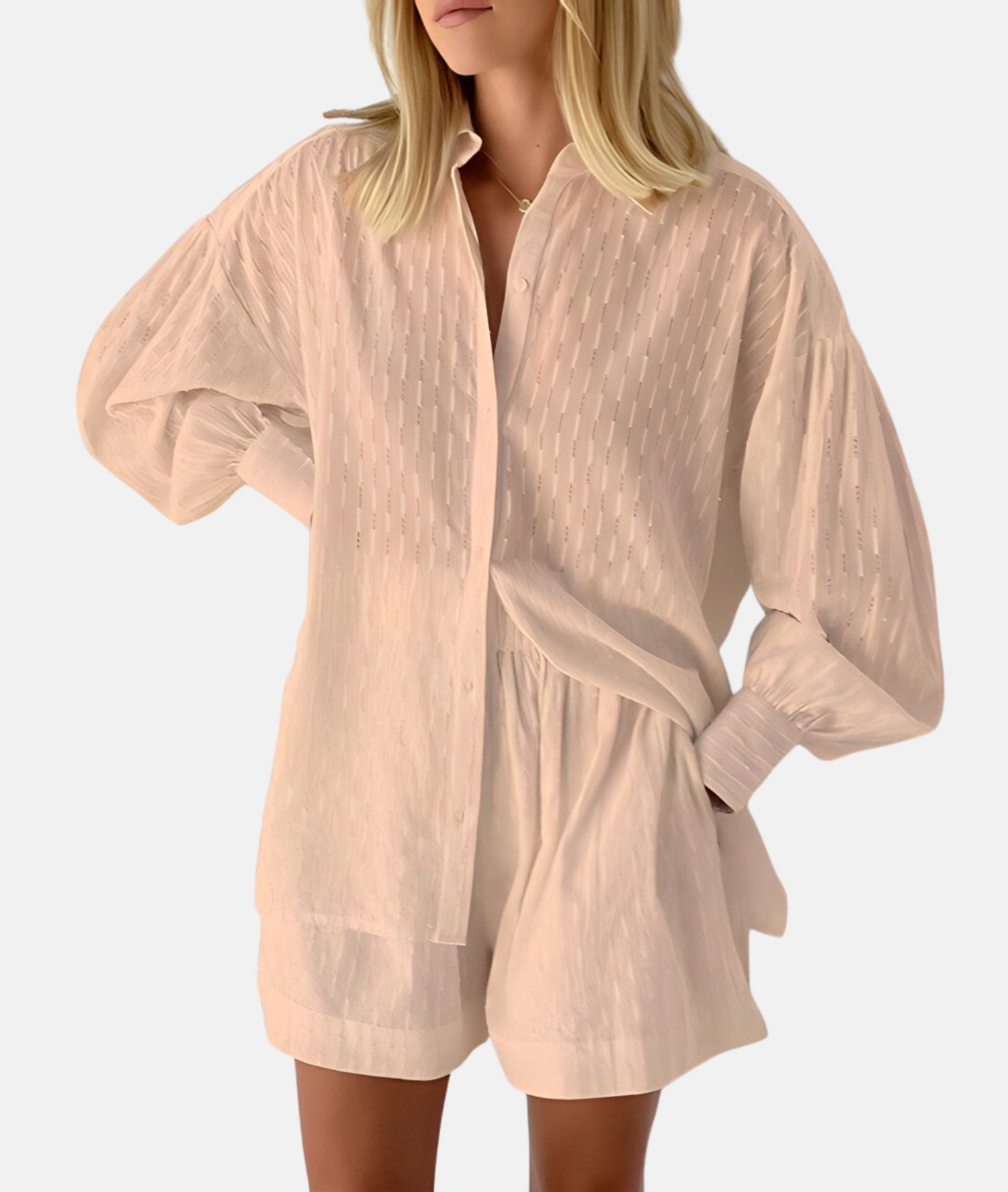 Elegant sett med skjorte og shorts i stoff