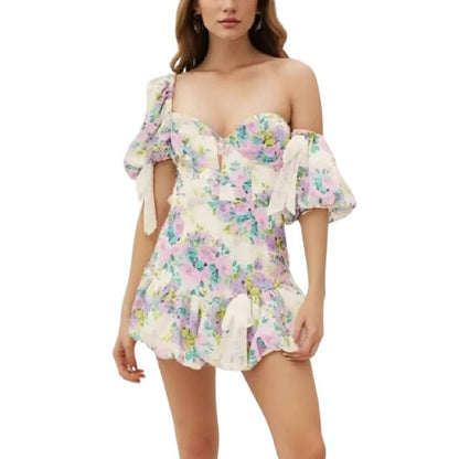 Skulderfri playsuit med blondekant og blomstermønster