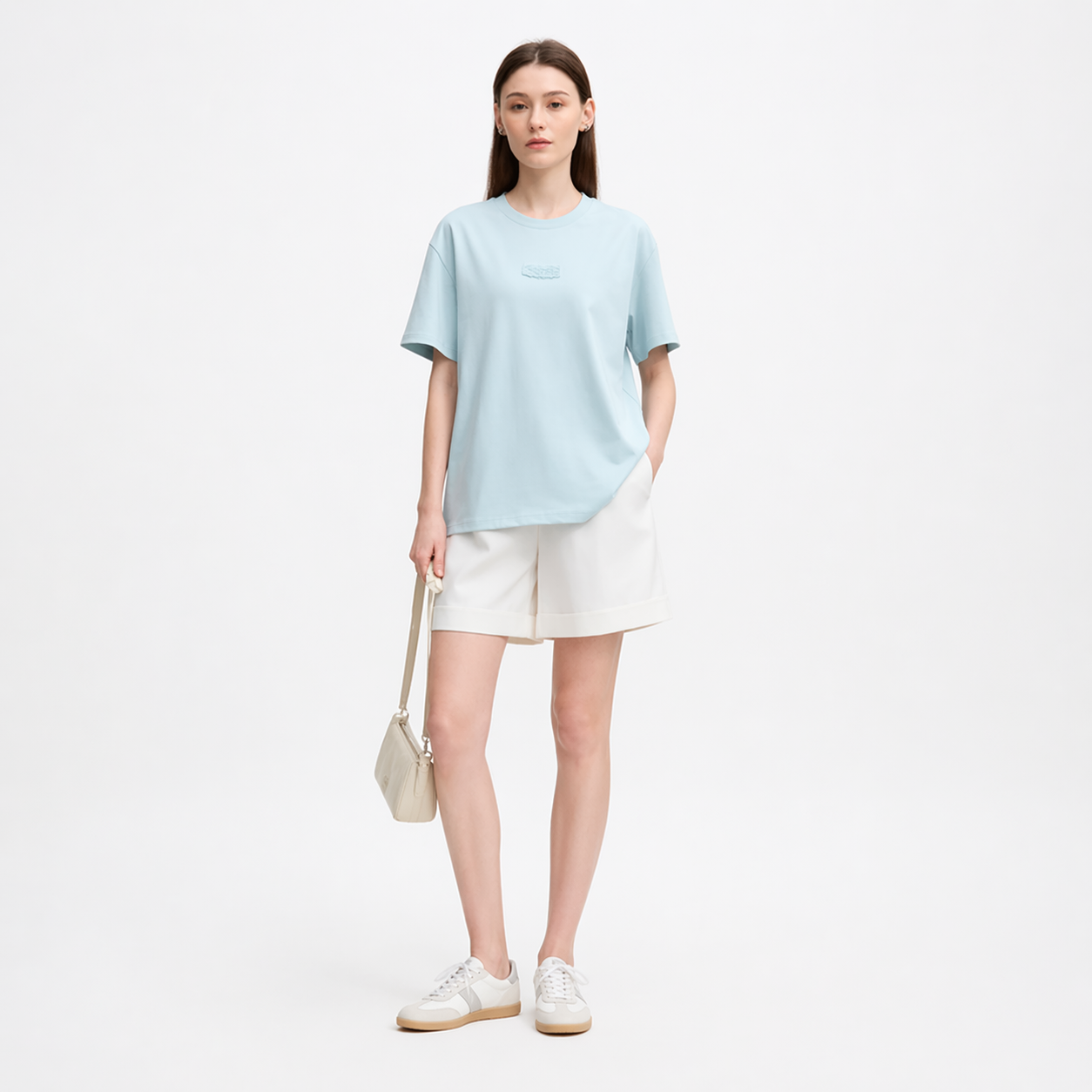 Bomulls T-skjorte til Dame – Løs Passform med Drop Shoulder &amp; Diskré Print
