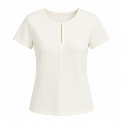 Ribbestrikket T-skjorte til Dame – Sommertopp med Cut-Out og Perleknapper