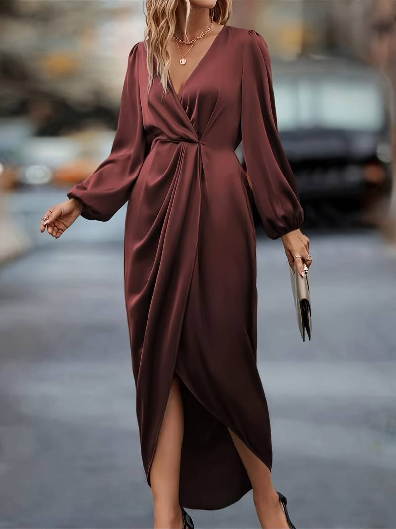 Elegant kjole med lange ermer