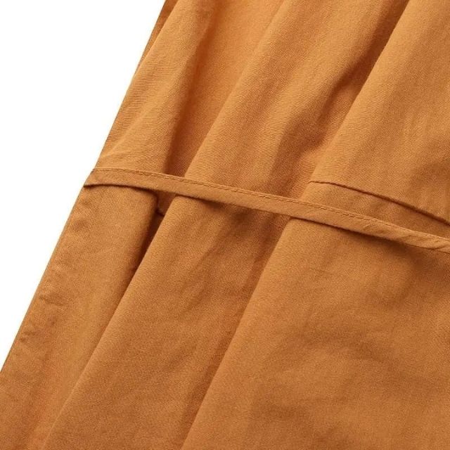 Elegant skjortekjole i silke med knappestolpe