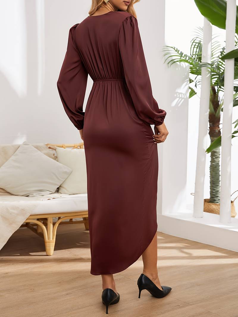 Elegant kjole med lange ermer