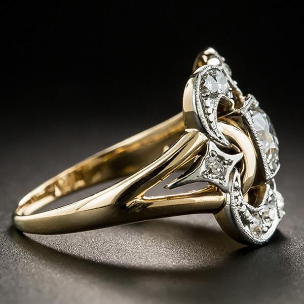 Ring i vintagestil med diamant i midtstykket