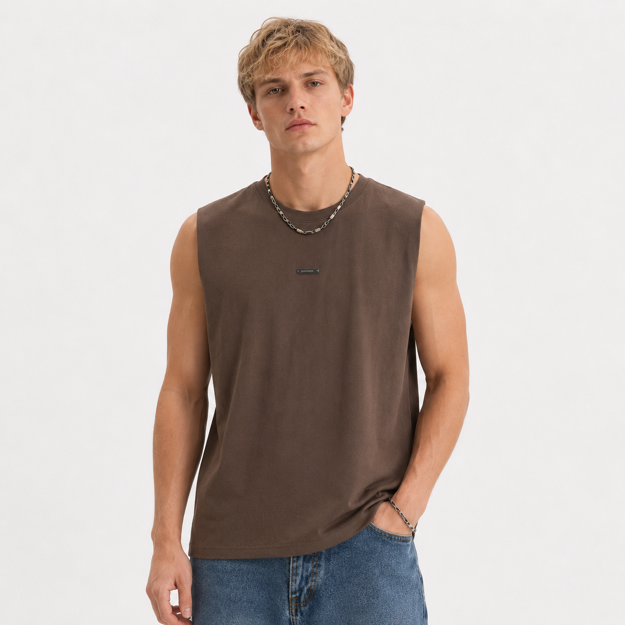 Ermeløs Topp til Herre – Lett og Pustende Singlet med Minimalistisk Design