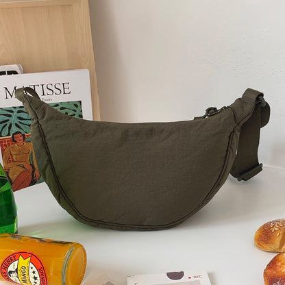 Halvmåneformet pose