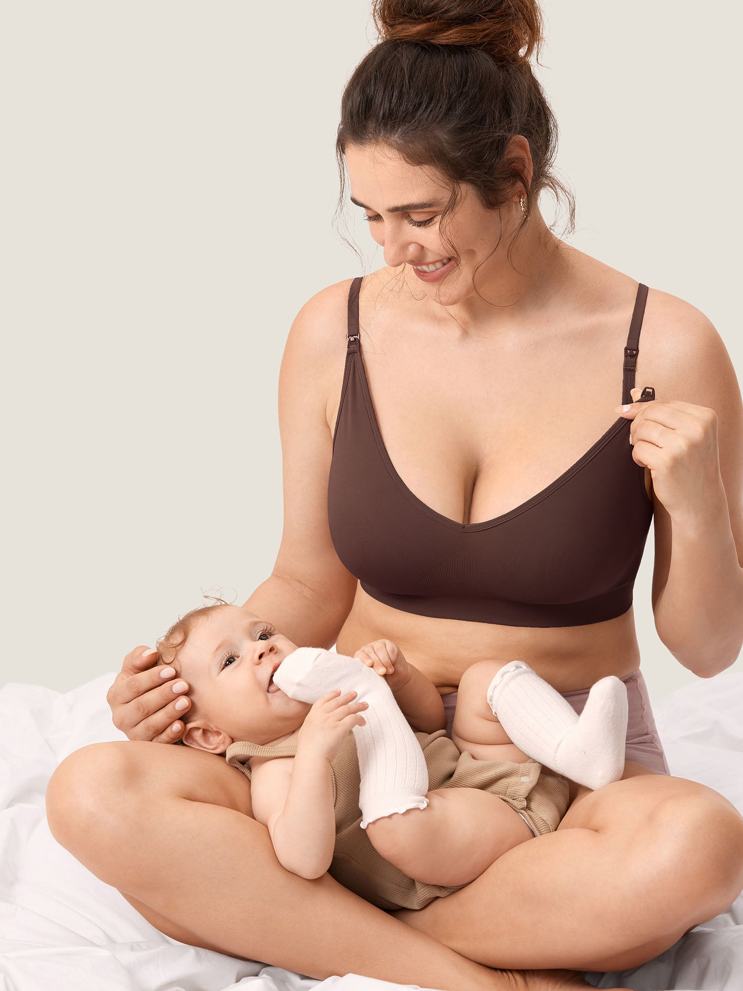 Sømløs ammebh i mykt strikk – ammebralette uten bøyle