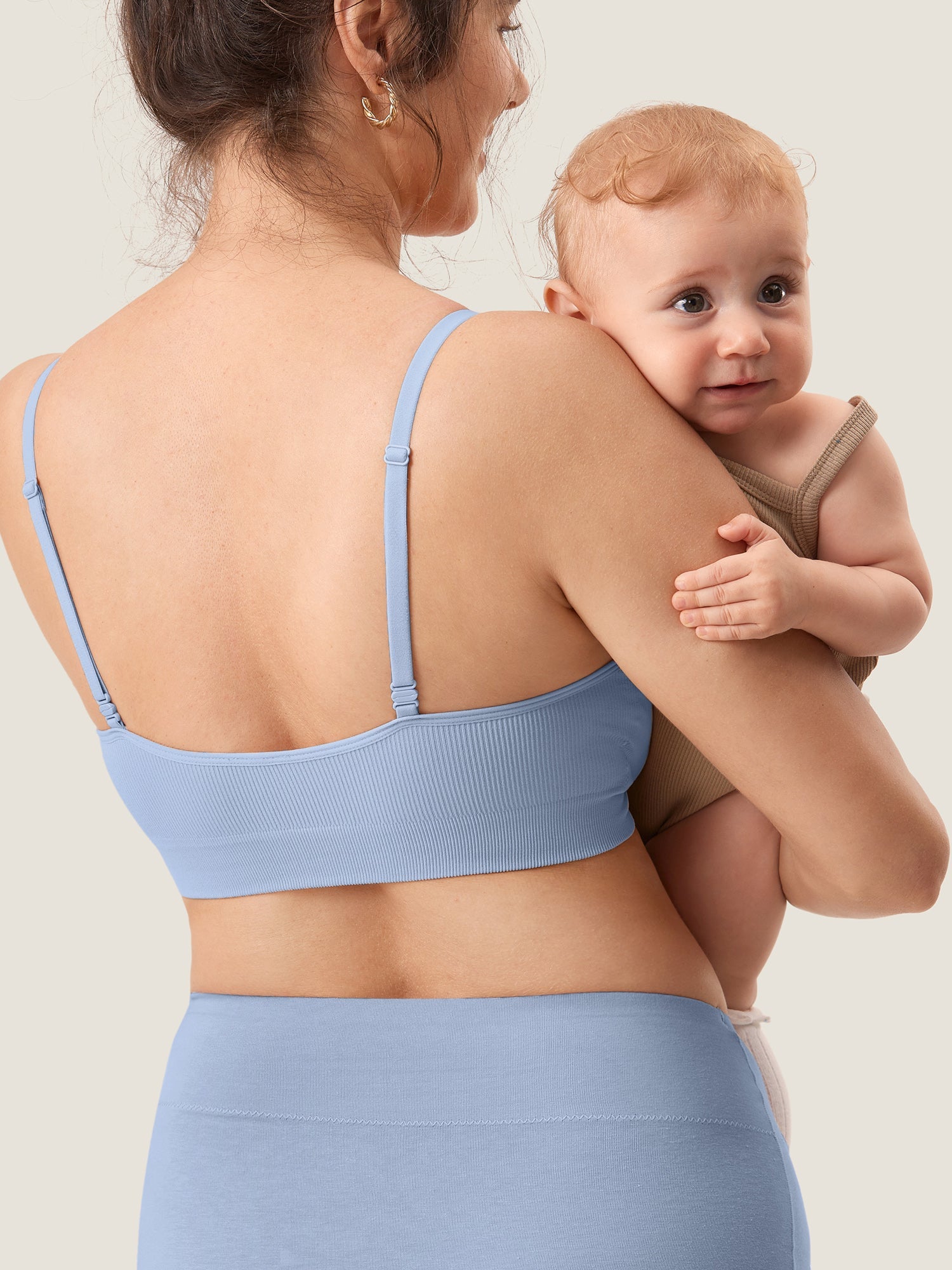 Ammebh uten bøyle i ribbestrikk – myk ammebralette med avtakbare innlegg