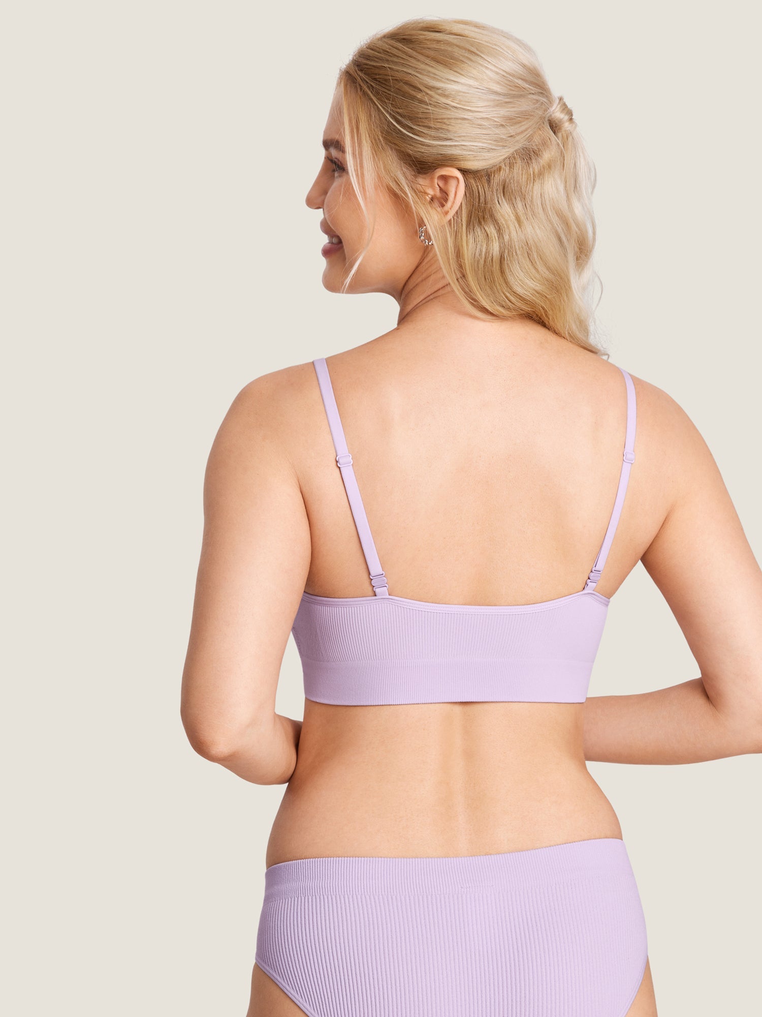 Ammebh uten bøyle i ribbestrikk – myk ammebralette med avtakbare innlegg