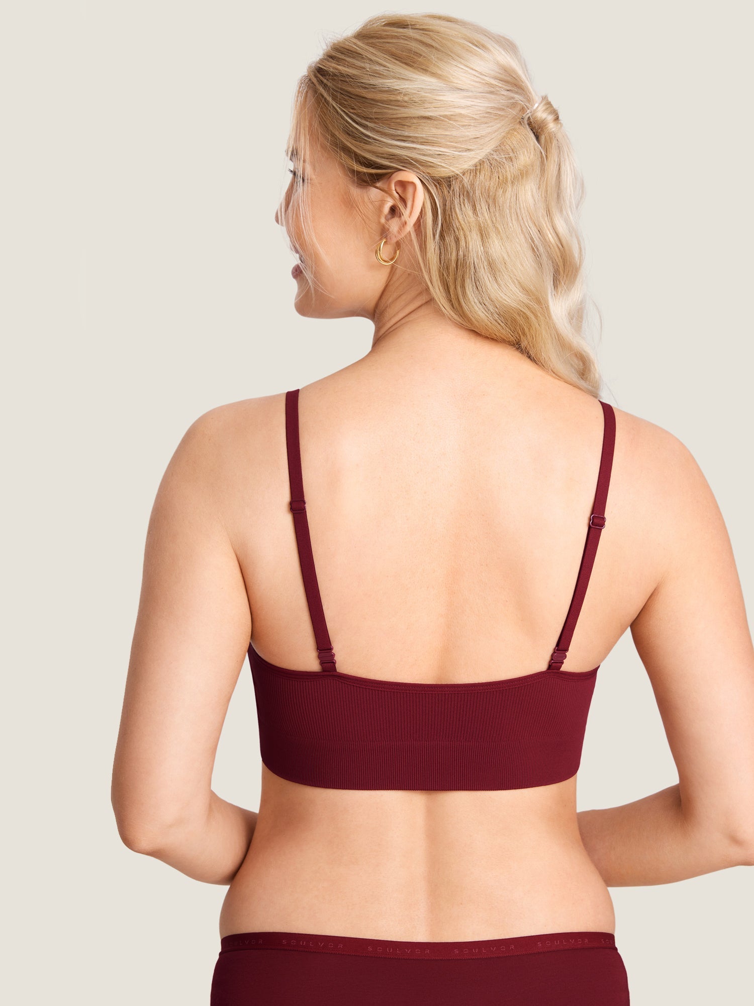 Ammebh uten bøyle i ribbestrikk – myk ammebralette med avtakbare innlegg