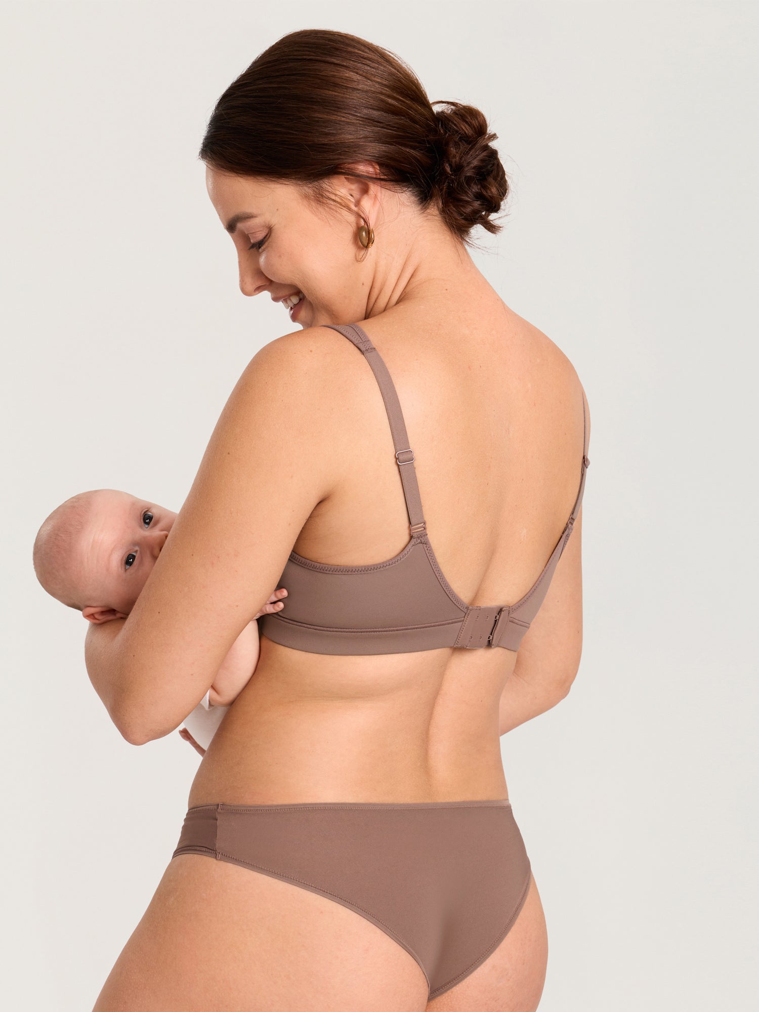 Handsfree pumpe-BH og ammebh i ett med borrelås – Natrelax®