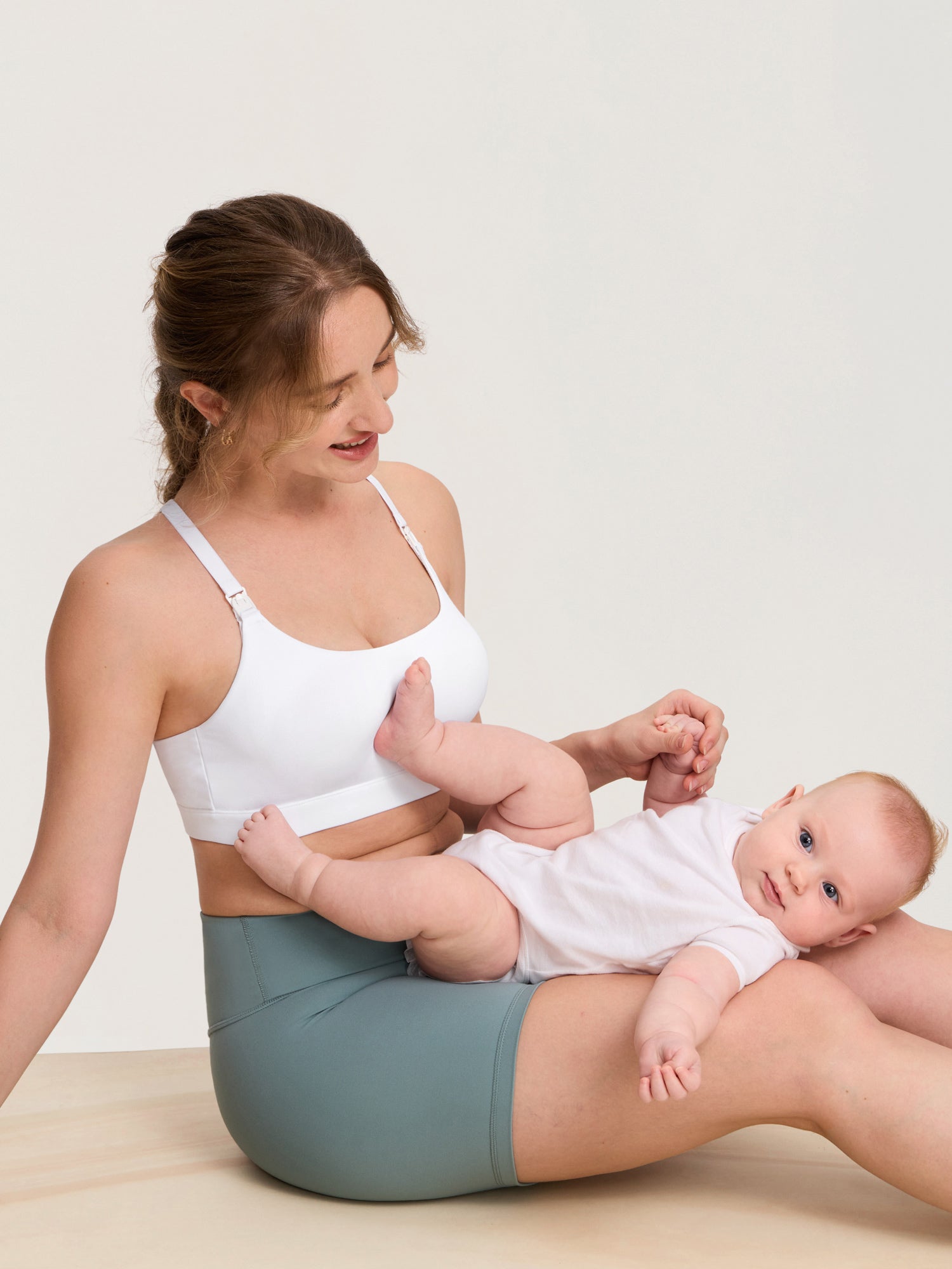 Ammebh med justerbar Y-rygg – Natrelax® ammebralette uten bøyle