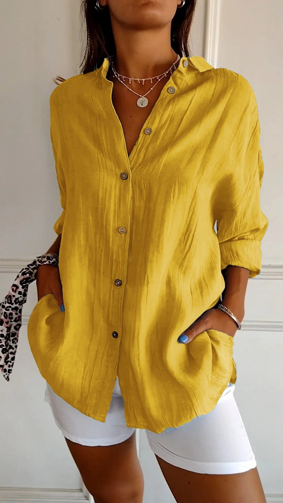 Bea | Oversized skjorte i lin med krage og knappefront