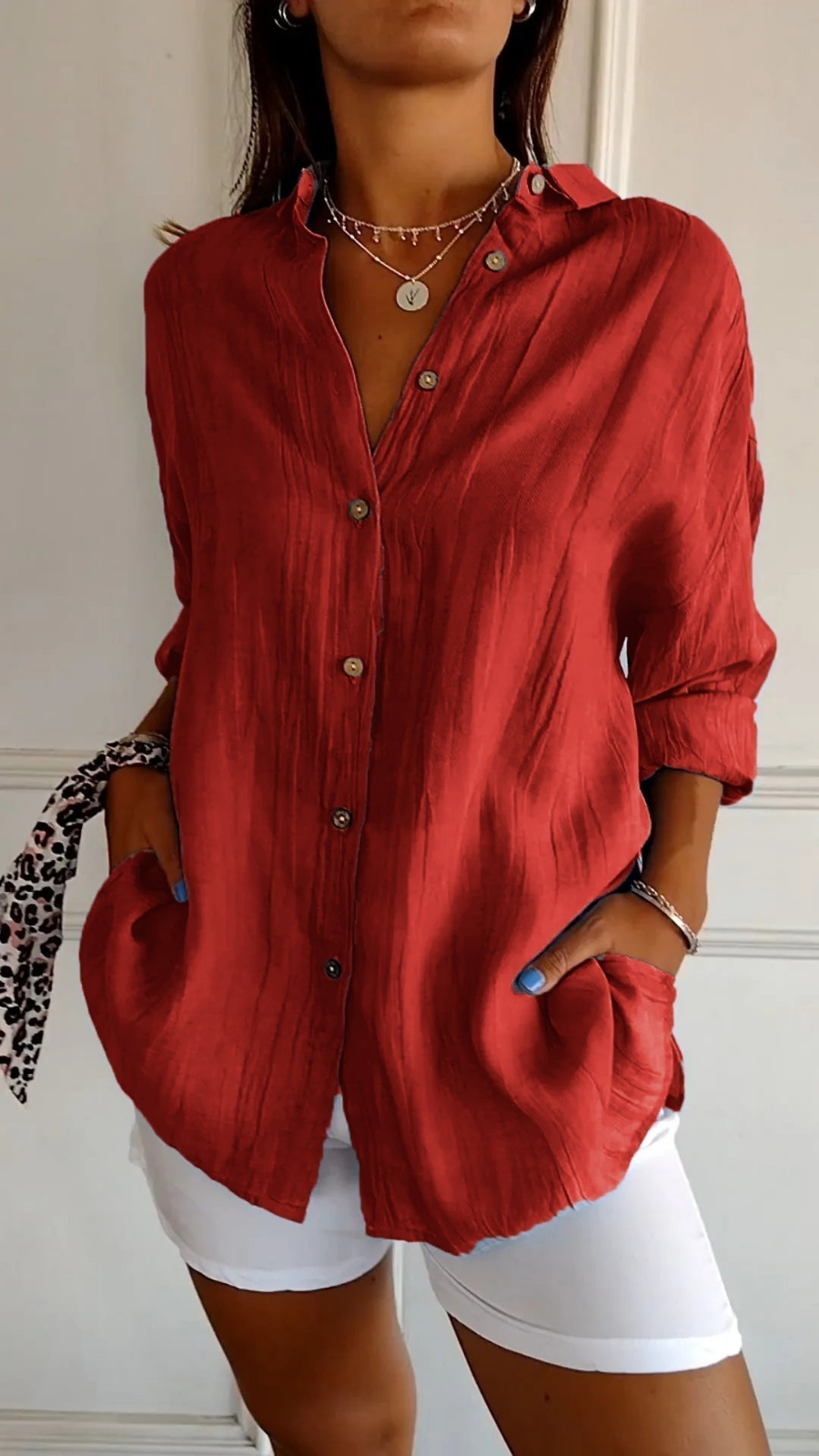 Bea | Oversized skjorte i lin med krage og knappefront