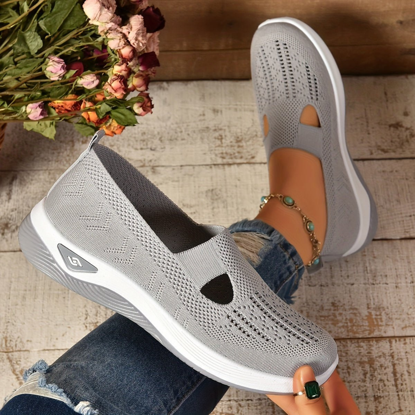 Caris | Pustende slip-on-kilesneakers i strikk med utskjæringer