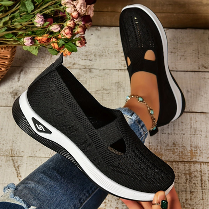 Caris | Pustende slip-on-kilesneakers i strikk med utskjæringer