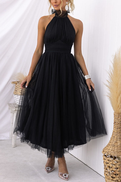 Celestia | A-formet midikjole i chiffonmesh med halterneck og rynket liv