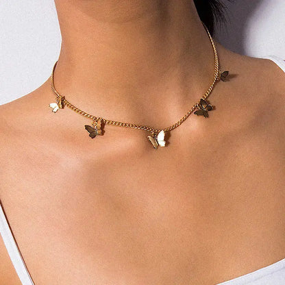 Boho choker med sommerfugl-anheng