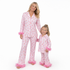 Matchende pysjamas for mamma og barn – 2-delt sett med fjærmansjetter og cowgirl-boot print (skjorte + bukse) – Rosa