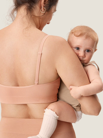 Ammebh uten bøyle i ribbestrikk – myk ammebralette med avtakbare innlegg