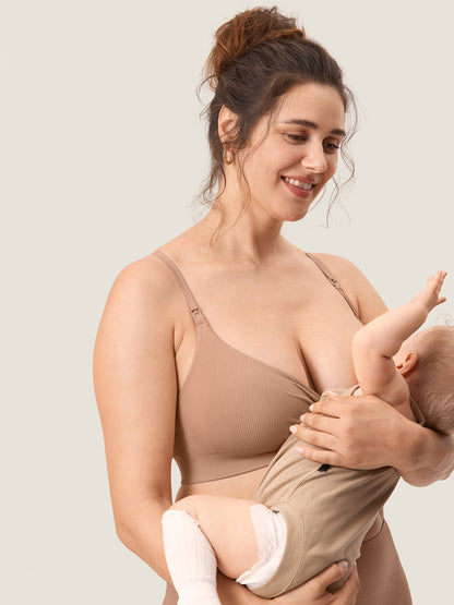 Ammebh uten bøyle i ribbestrikk – myk ammebralette med avtakbare innlegg