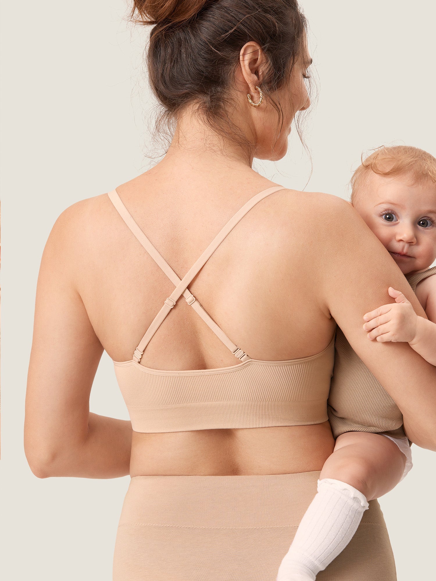 Ammebh uten bøyle i ribbestrikk – myk ammebralette med avtakbare innlegg
