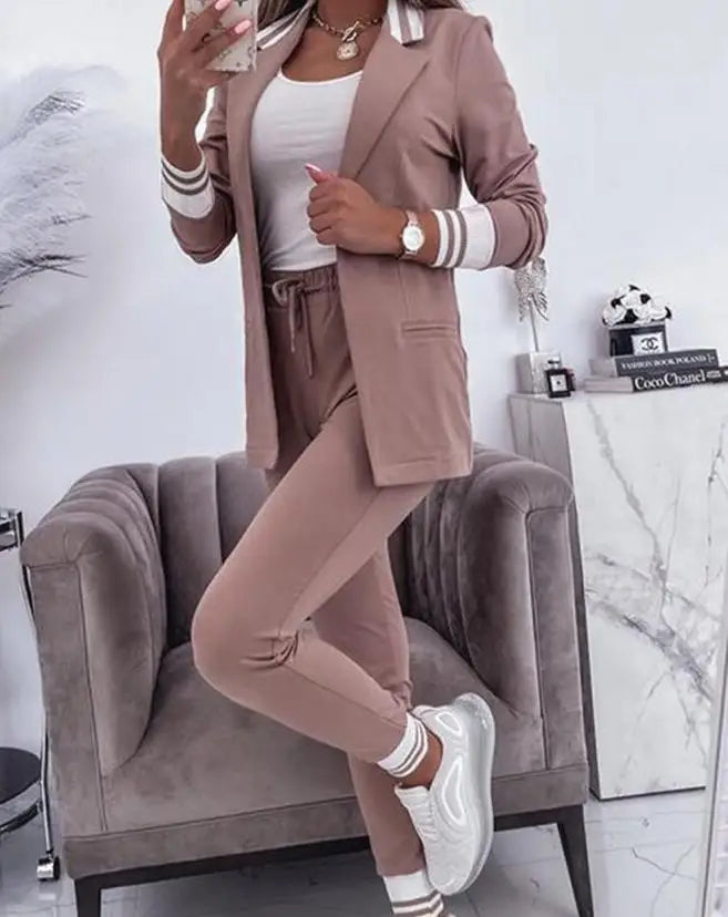 Vårens dobbeltradet blazer-buksedress