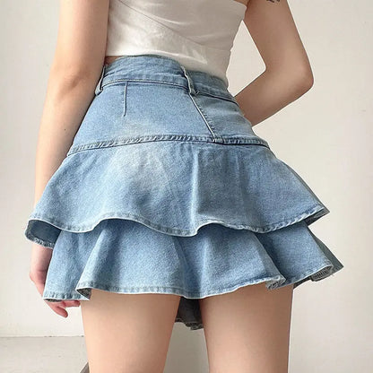 Denimshorts med volangkant
