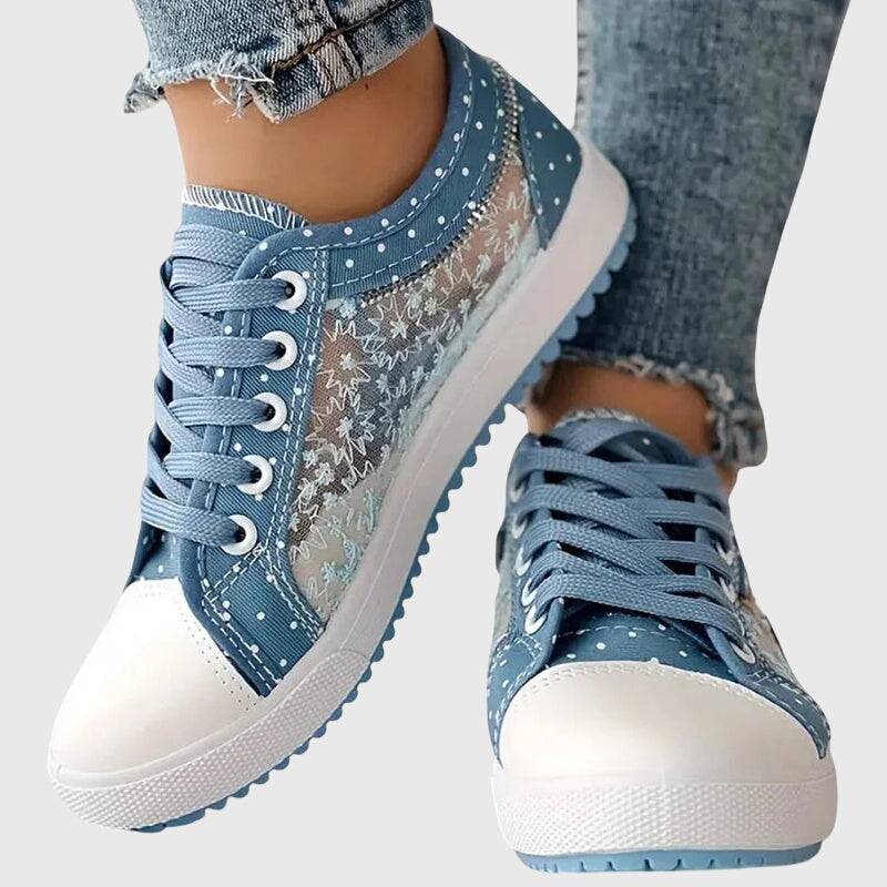 Dottie | Pustende sneakers i lerret med prikkemønster og snøring