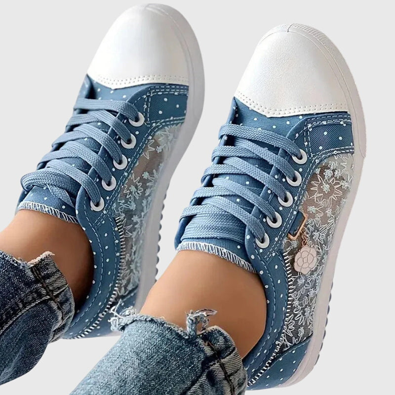 Dottie | Pustende sneakers i lerret med prikkemønster og snøring