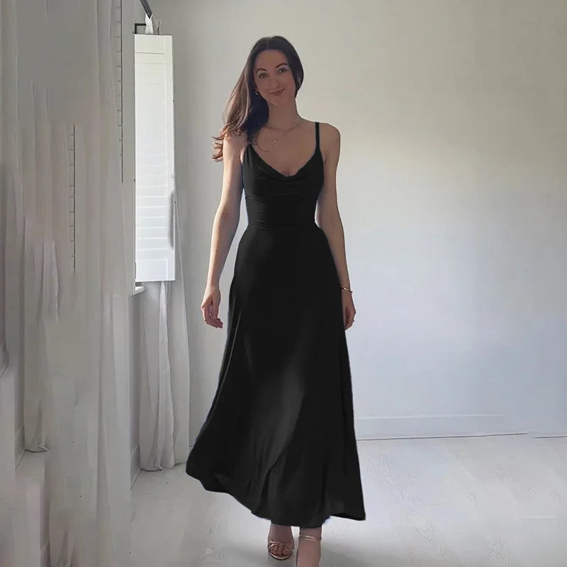 Elegant maxikjole med draperinger