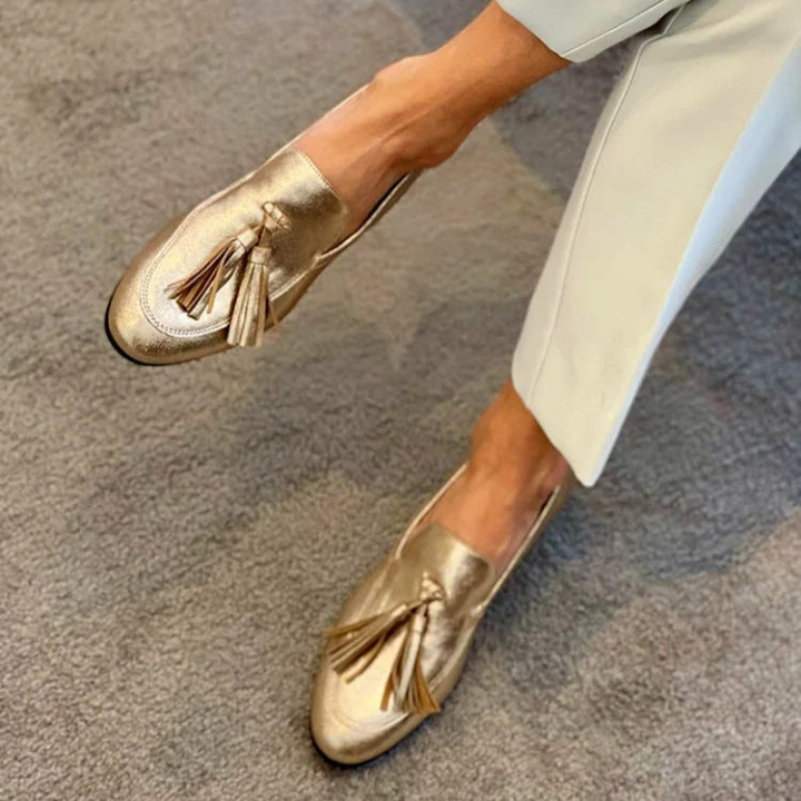 Goldie | Slip-on-loafers i gullfarget metallisk skinn med dusk – 5