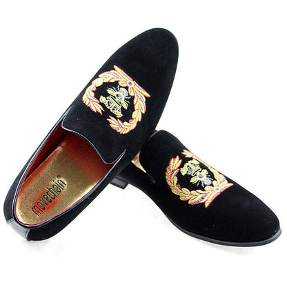 Loafers i fløyel med brodert våpenskjold