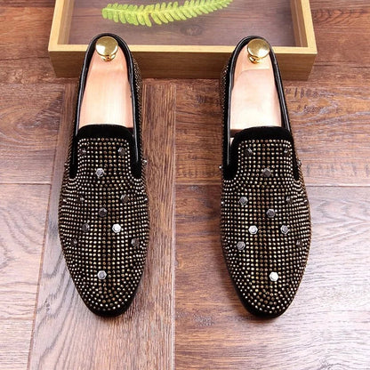 Luksuriøse loafers med piggdekorasjoner