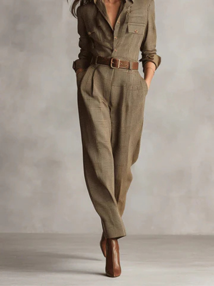 Hadley | Utility-buksedress i brun ull med krage og lange ermer
