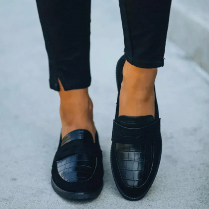 Harlow | Penny-loafers i svart skinn med krokodilleprege