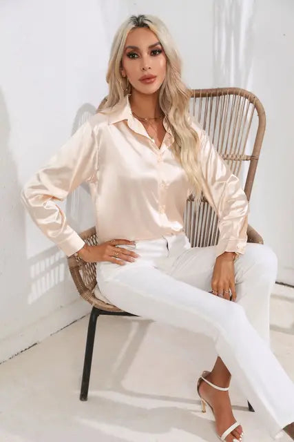 Elegant bluse i sateng