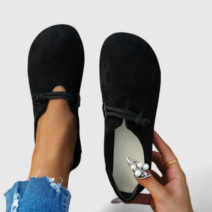 Jolene | Flate slip-on-sko i semsket skinn med taustropp