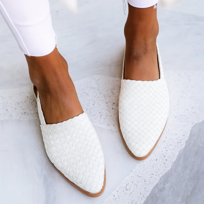 Kessa | Flate slingback-sandaler i vevd skinn med spiss tå