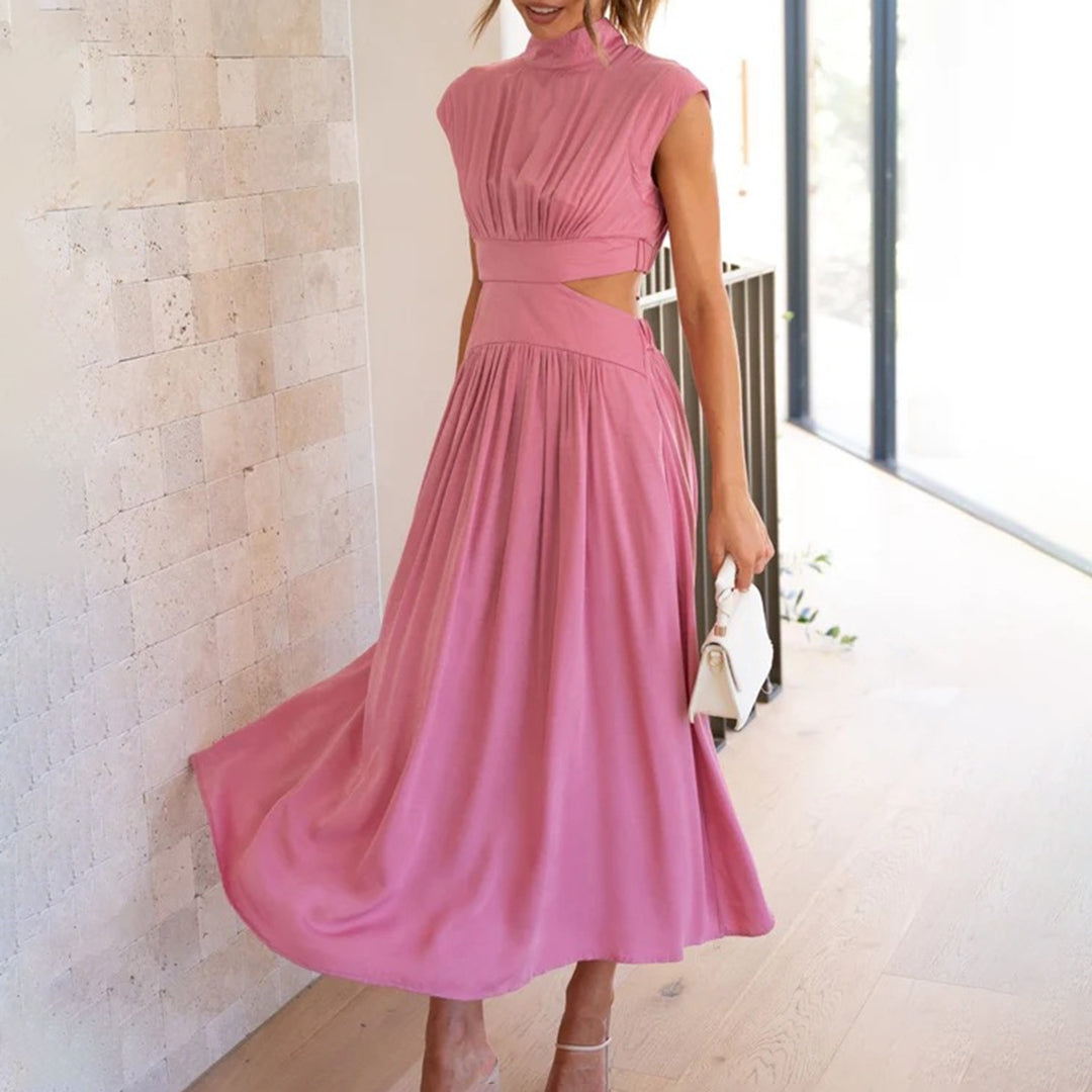 Elegant ermeløs kjole