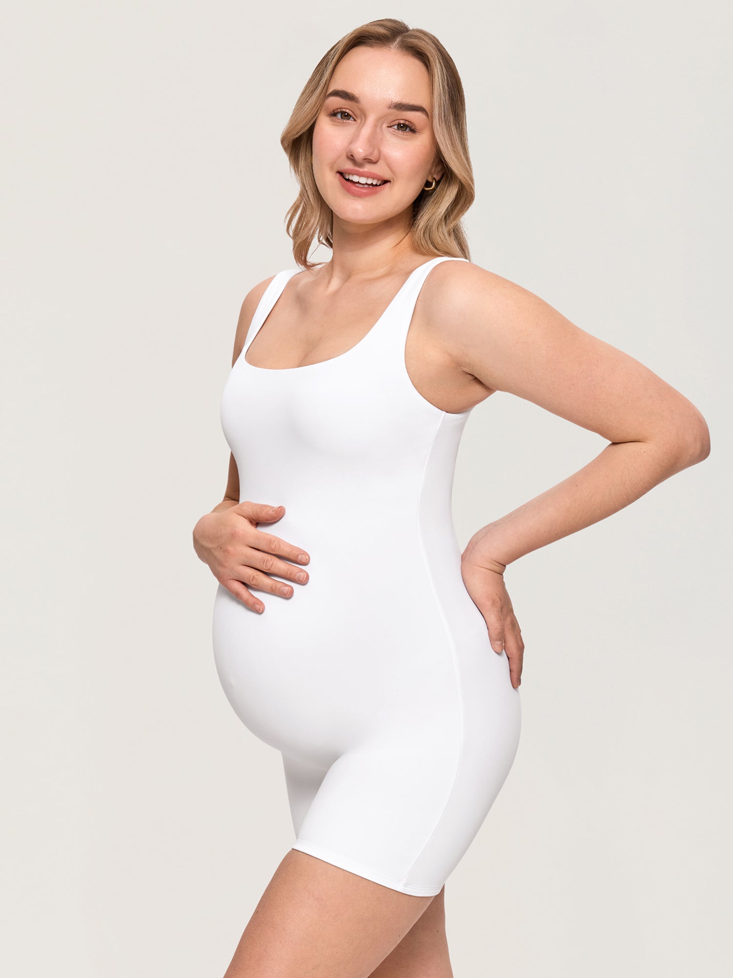 Gravid playsuit med firkantet hals – Airsofta romper med innebygd BH