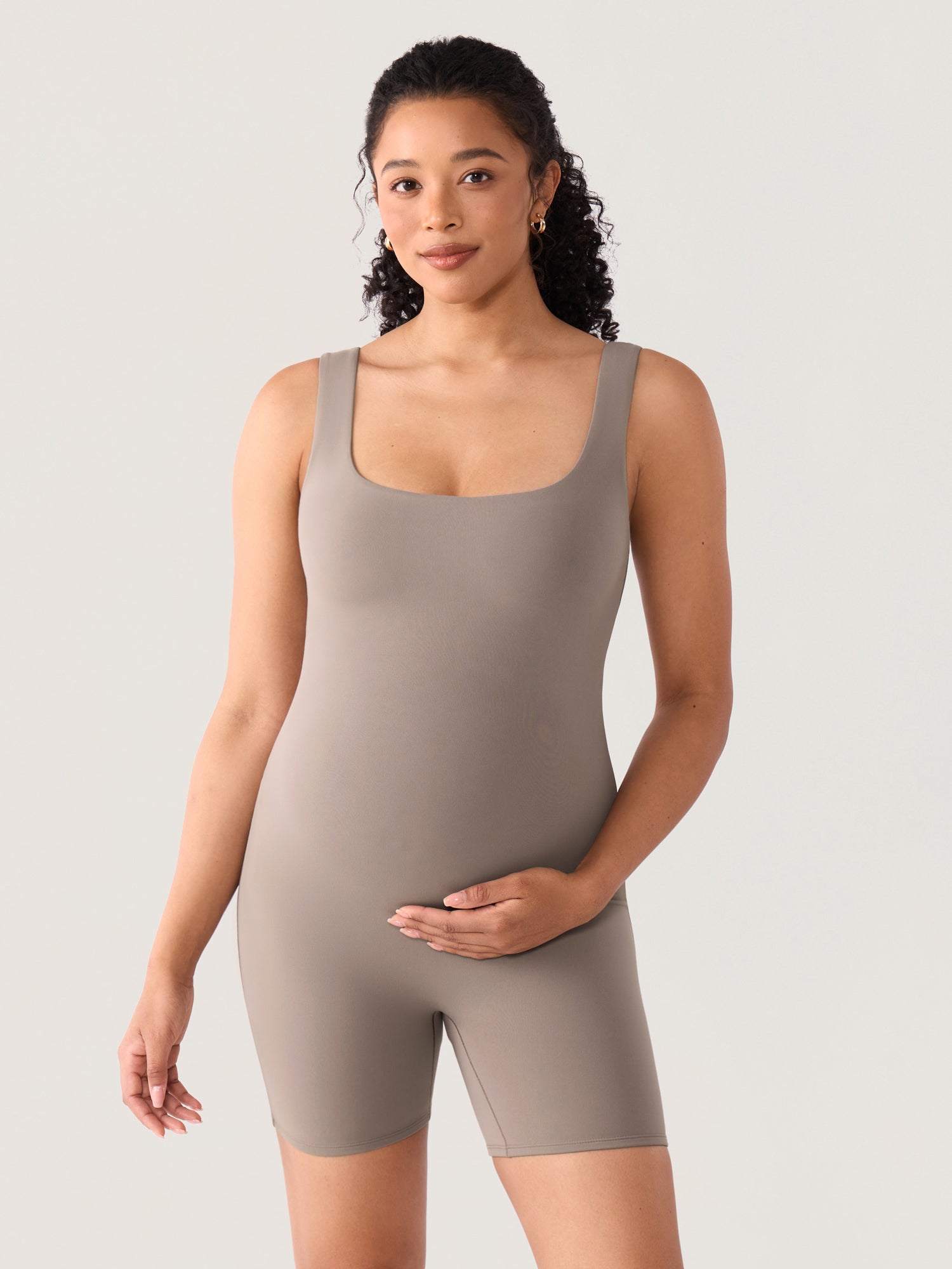 Gravid playsuit med firkantet hals – Airsofta romper med innebygd BH