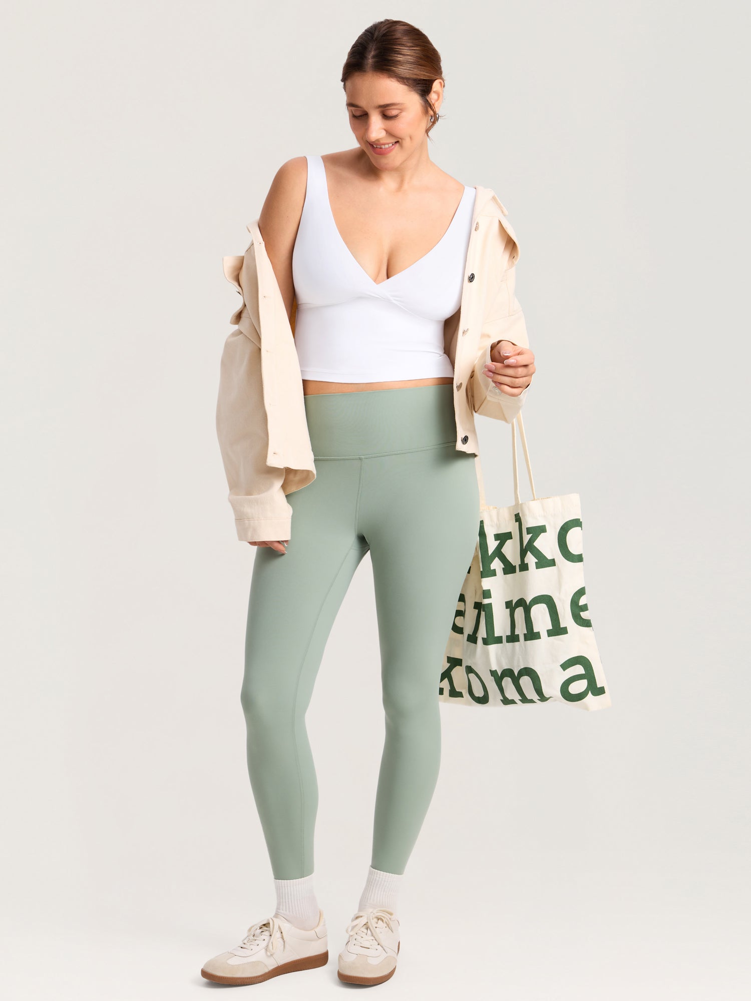 Ammetopp med omslag i croptop-modell – Natrelax® ammesinglet