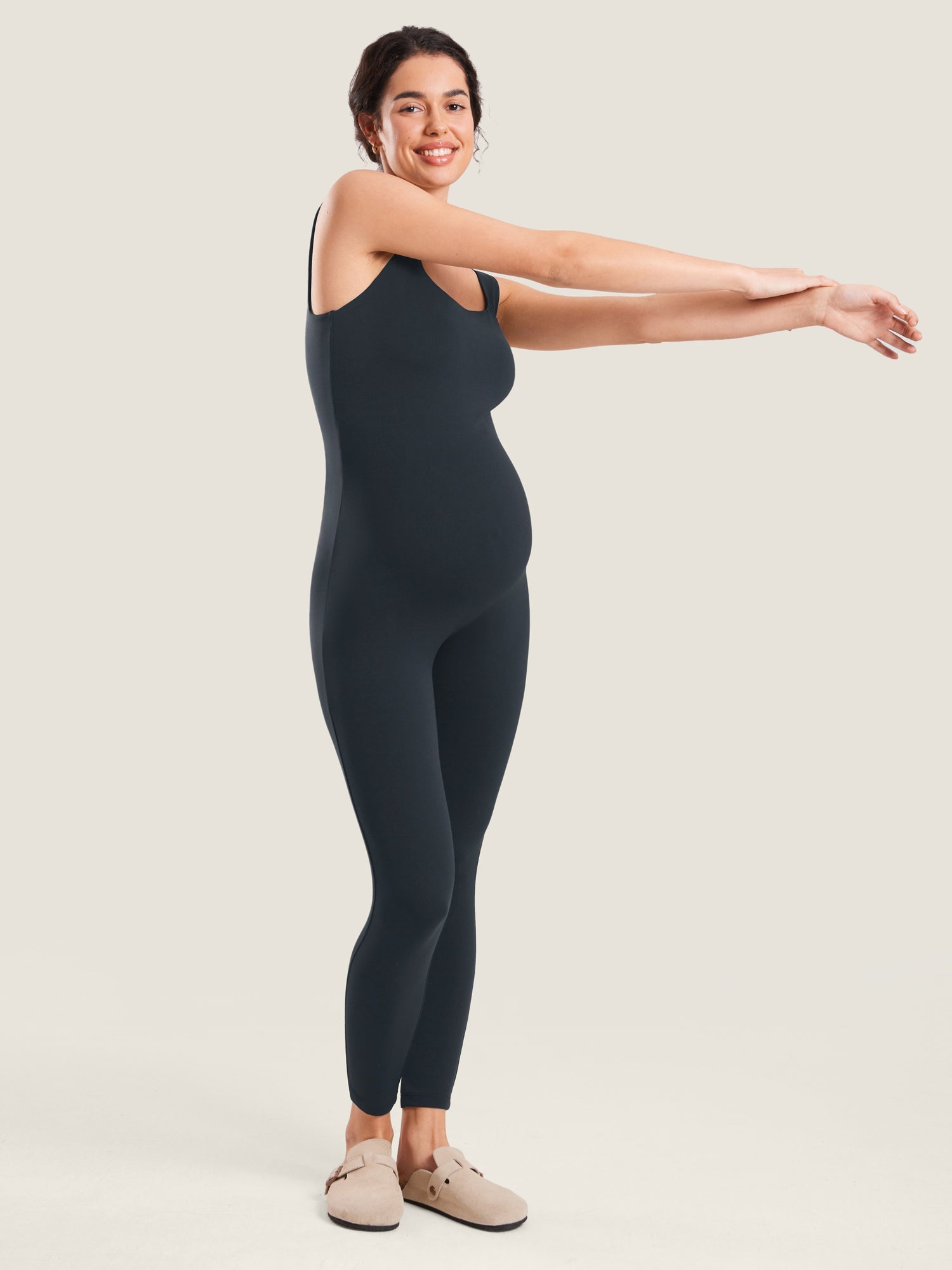Gravid jumpsuit i mykt Natrelax® – buksedress for gravide