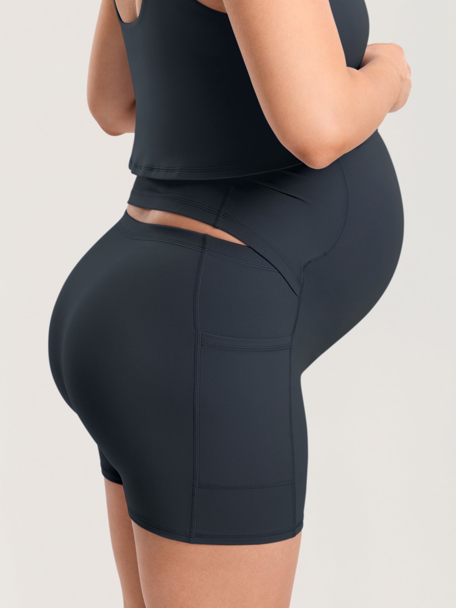 Gravidkjole i minilengde med innebygde shorts – Natrelax®